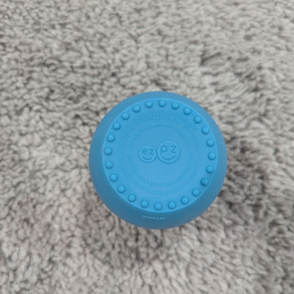 EzPz Blue Silicone Baby Cup - Picture 4 of 5